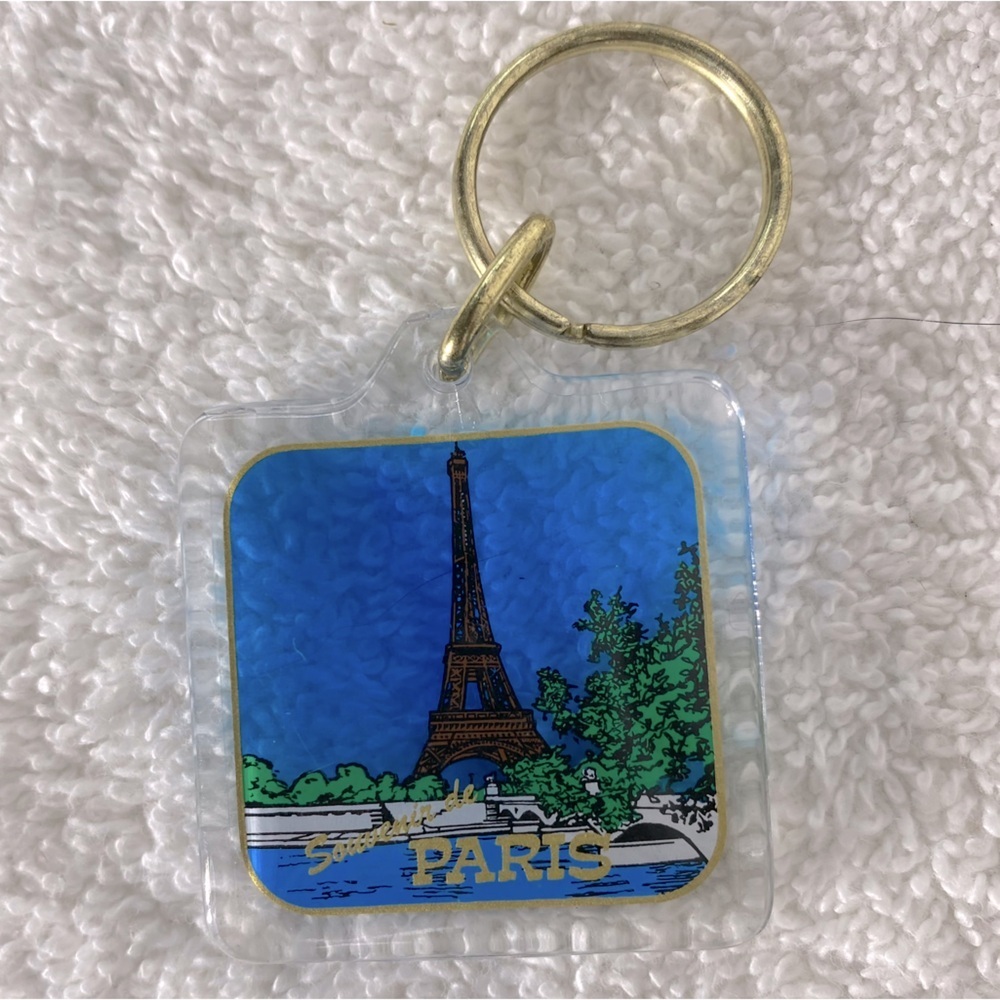 5/$35 Vintage Paris Eiffel Tower Souvenir Keychain